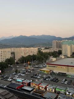 Modern Seven Hills Apartment with Mountain View - 6