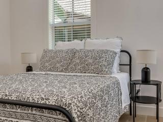 Dolly's Den at Selah- 3 bed 2 bath Sleeps 7 - Holiday Home - 2