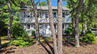Pine & Harbor Homestay - Near Cape Cod - 0