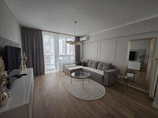 Waterfront Elegance - 6