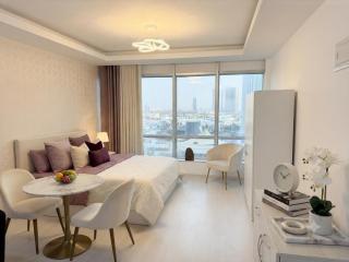 Luxury Empire Studio with Panoramic View - 3