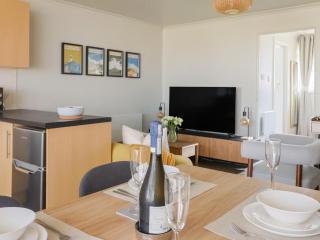 4 Kingfisher Court - 4
