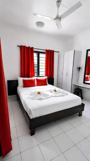 Roche Kerlan Apartments - 2