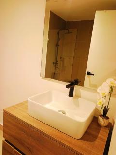 Spacious 1-Bedroom Apartment with Shared Pool in Punta Cana - 1
