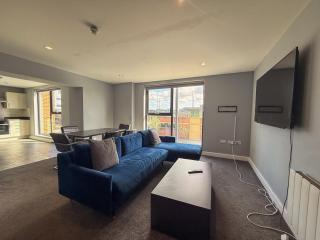 Modern Central Apartment Sleeps 6, Free parking - 8