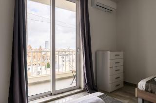 F10 Room 3, Private Room two single beds shared bathroom in shared Flat - 7