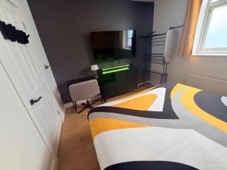 Central Maidstone 1 Bed Apt Sleeps 4 - (Stayspace) - 5