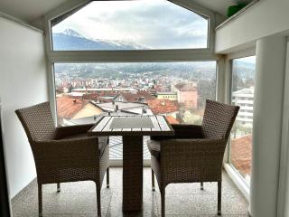 Modern Penthouse with Unbeatable Panoramic Views - 7