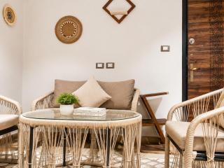 Garden Retreat 2BR in Heliopolis Balcony &Garden - 6