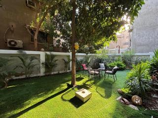 Garden Retreat 2BR in Heliopolis Balcony &Garden - 2