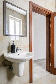 F10 Room 2, Private Room two single beds shared bathroom in shared Flat - Msida - 1