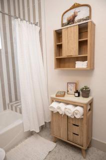 The Rip at Selah- 4 bed + 2 bath Sleeps 8 - Holiday Home - 1