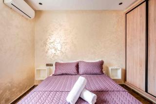 City Center - Walk Everywhere - AC & WiFi - Beach - 1