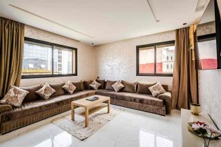 City Center - Walk Everywhere - AC & WiFi - Beach - 2