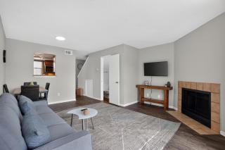 Regency Place Cozy 2BR for Work & Rest - 9