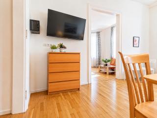 Affordable Apartment Near Wiener Stadthalle - 4