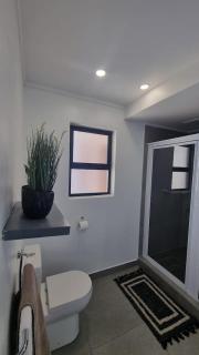 Accommodation Front - Prestigious 2 Sleeper Apartment with Harbour Views - 1