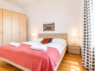 Affordable Apartment Near Wiener Stadthalle - 9