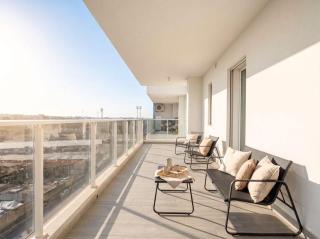 The Essential Suite VI - private parking - 7