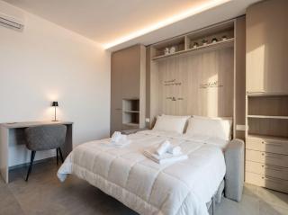 The Essential Suite VI - private parking - 3