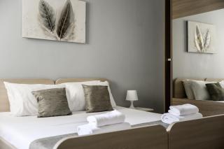 F10 Room 1, Private Double room with private bathroom in shared Flat - 9