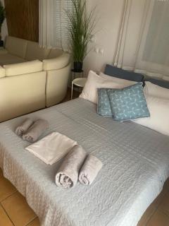 Nr1 White appartment w Luxury BA between Train St. and DT - 3