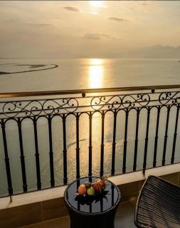 Wynham Danang Golden Bay - Luxury Stay in Da Nang - 1