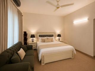 Contemporary 1 Kanal Premium House equipped with 4 Bedrooms in DHA Phase 2, Prime Location - 5