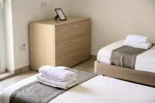 F8 Room 3, Private Room two single beds shared bathroom in shared Flat - Msida - 9