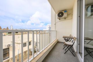 F8 Room 3, Private Room two single beds shared bathroom in shared Flat - Msida - 6
