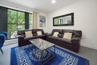 Modern and Spacious 3 Bedroom Apartment in Cardiff Bay! - 6
