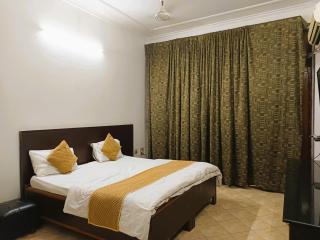 Yash Guest House -- Walk in Nizamuddin Railway Station - 5