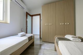 F8 Room 2, Private Room two single beds shared bathroom in shared Flat - Msida - 7