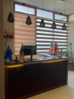 Center Side - 4
