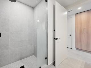 First 804 Downtown Skyline Cozy Studio - 6