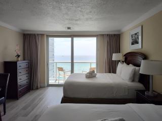 Beautiful Direct Ocean View Room - 7