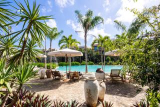 Lavish New Studio-Resort Style Complex - 0
