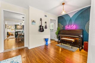 Modern Memphis Retreat - Sleeps 7 - Fireplace - 9