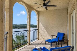 Gorgeous Lakefront Condo Panoramic Lake Views 3202 - 5