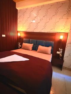 Himalaya Stays - Near Laxman Jhula - 2