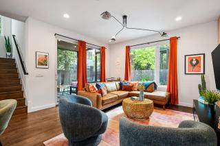 Walk to Rainey St - Pool - Hot Tub - Fire Pit - 3