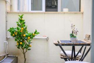 F7 Room 1, Private Double room with private bathroom in shared Flat - 6