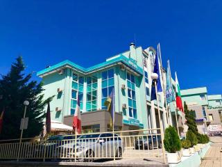 Arena Tarnovo Hotel -Free Large Private Parking - 9