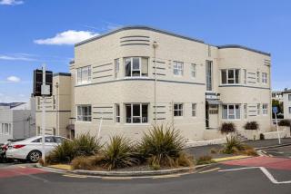 The Deco View- Warm Art Deco Apartment with Garage - 0