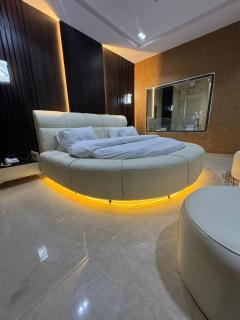 One One B Luxury Hotel - 0