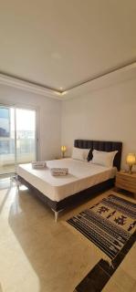 Luxurious 3-Bedroom Apartment in Heart of Tunis - 6