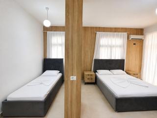 Hotel Mjeshtri - 9