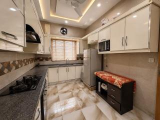 Comfortable Home Near Food Street Bahria Town - 5