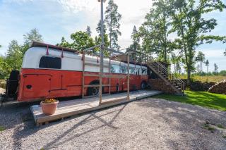 Unique Lakehouse and Retro Bus Stay - 4