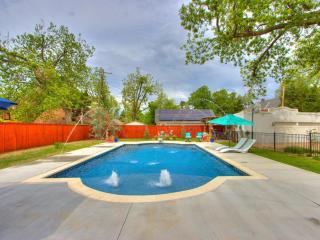 Carriage House in Historic Neighborhood - 6
